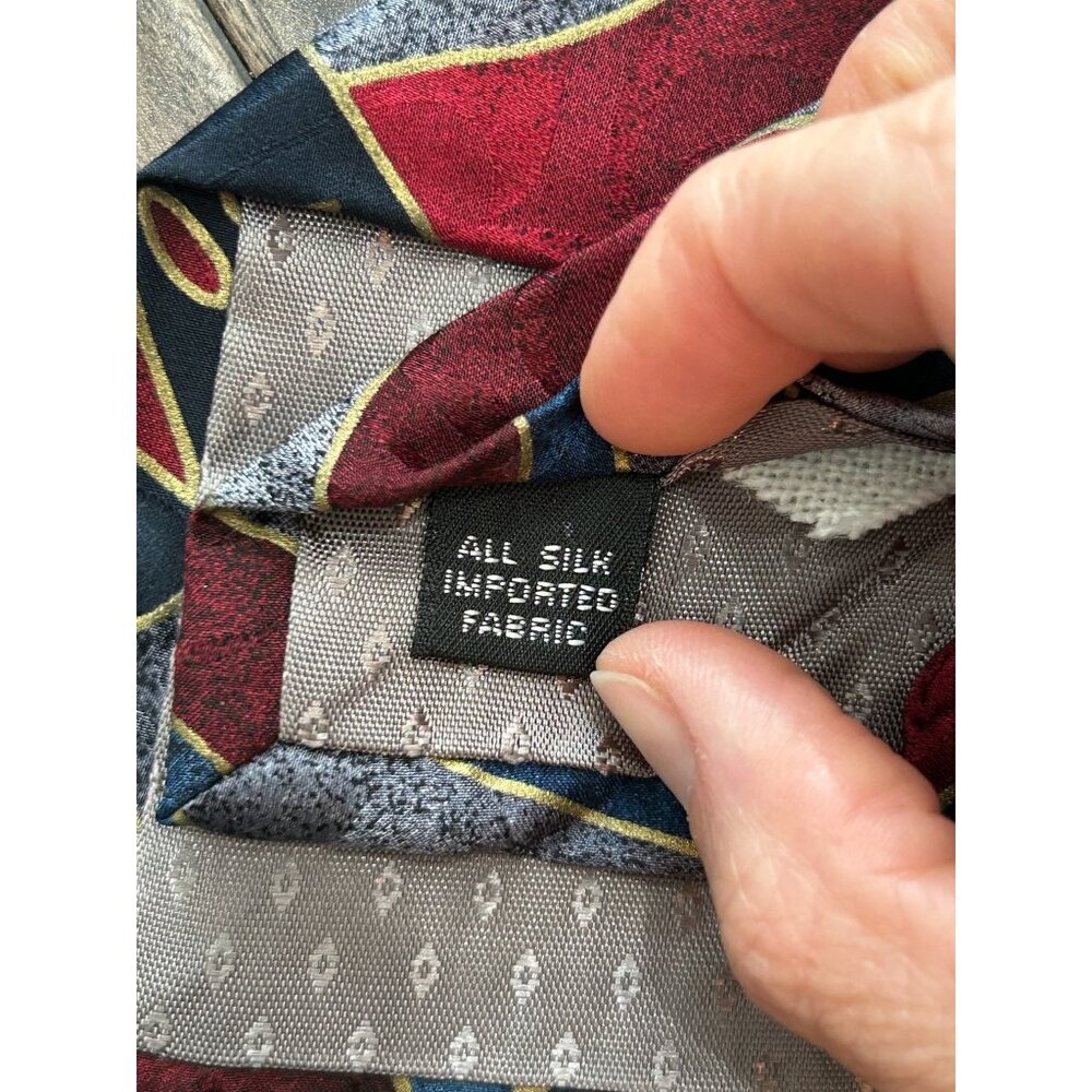 Vintage Albert Nipon Silk Tie Geometric Wavy Patt… - image 4